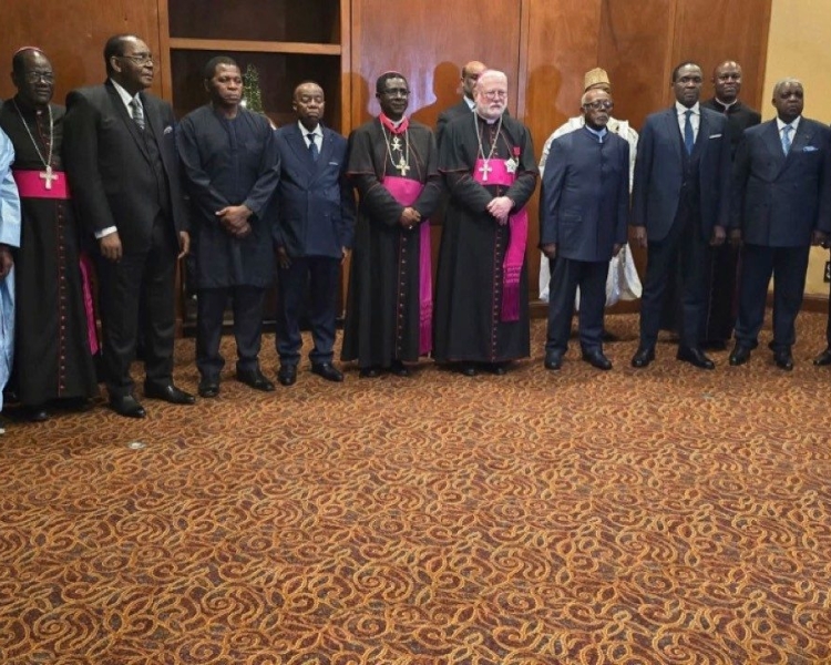 Mgr Gallagher loue le dynamisme de l’Eglise et son engagement social