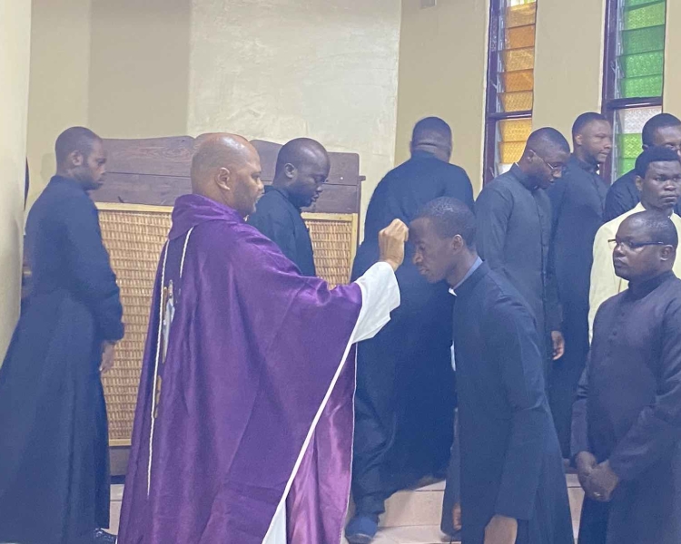 LE TEMPS DE CARȆME AU GRAND SEMINAIRE SAINT PAUL VI THEOLOGAT DE NKONG-BODOL